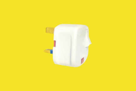 13A RECTANGLE PIN PLUG WITH SWITCH AND FUSE